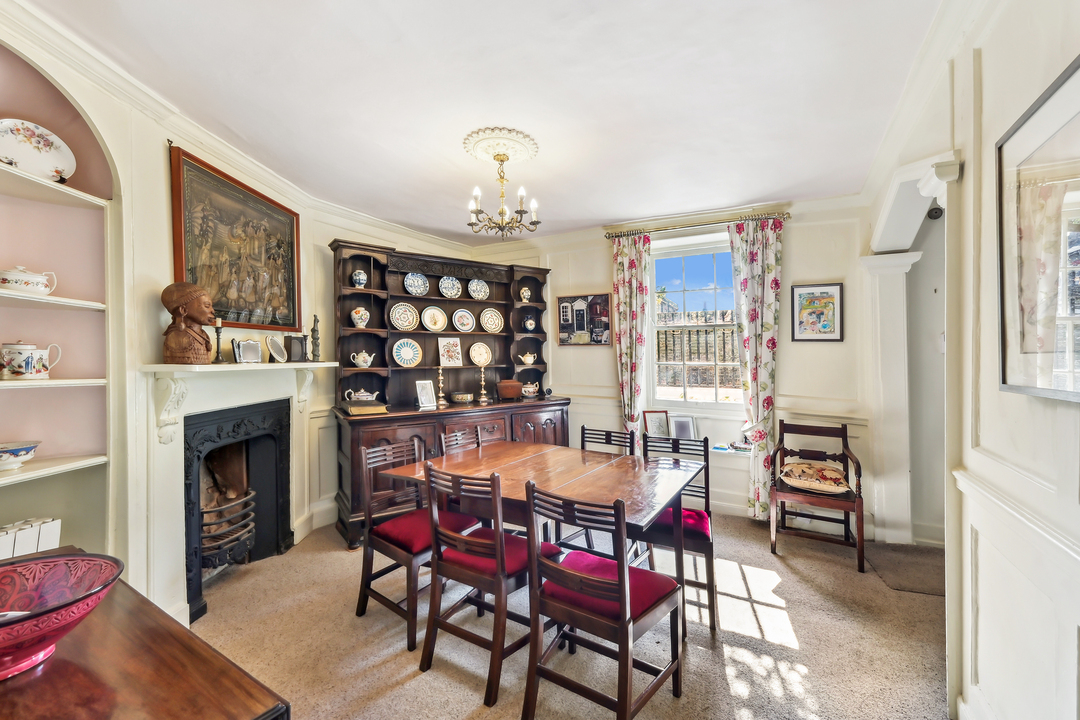 5 bed detached house for sale in The Cedars, The Butts, Upper Butts, Brentford, TW8  - Property Image 9