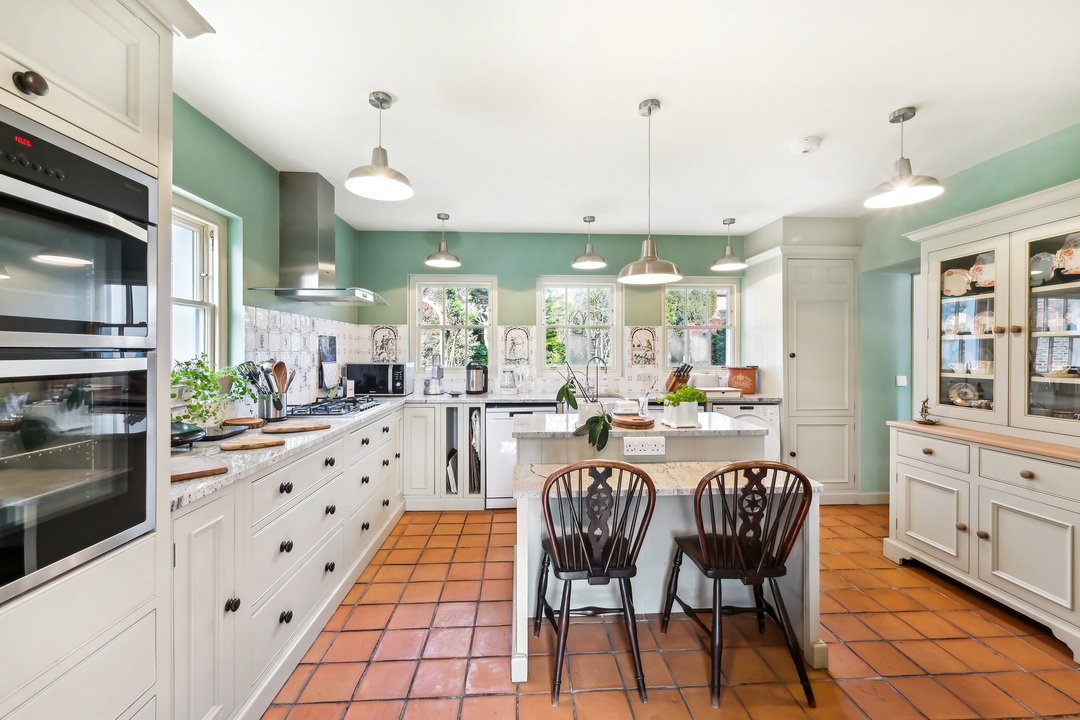 5 bed detached house for sale in The Cedars, The Butts, Upper Butts, Brentford, TW8  - Property Image 12