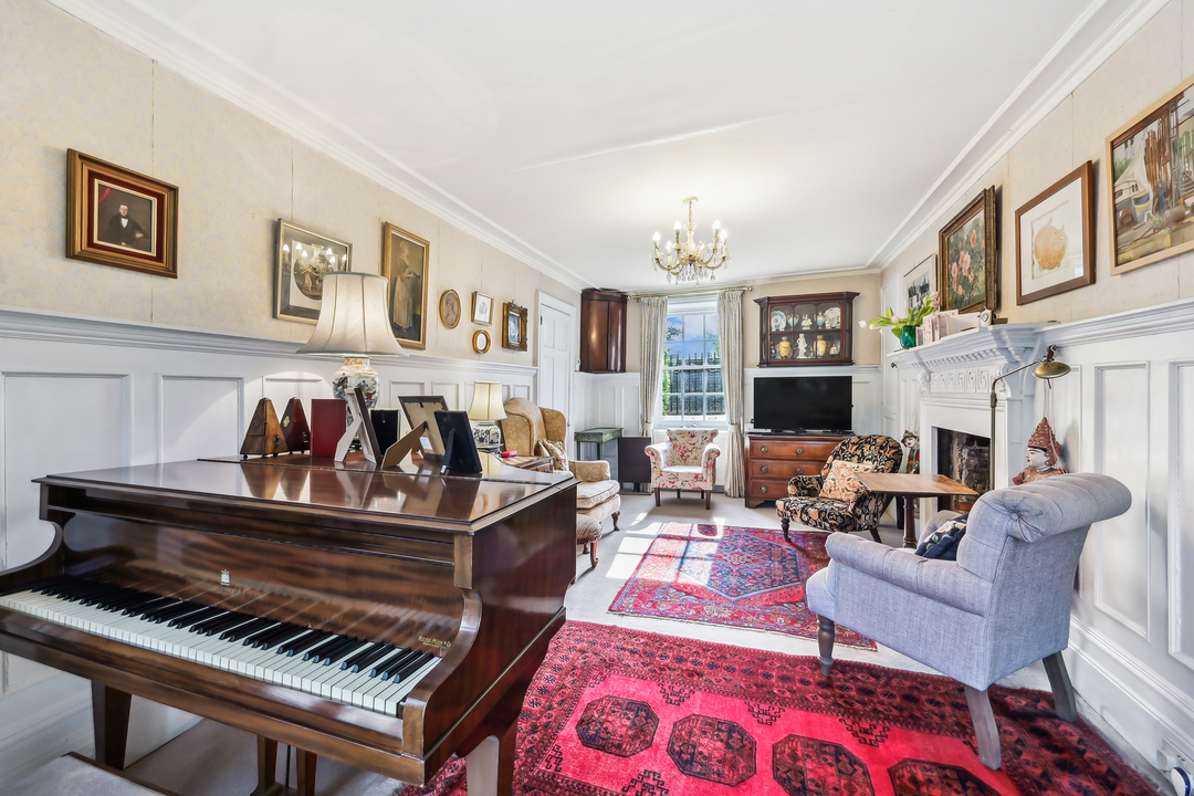 5 bed detached house for sale in The Cedars, The Butts, Upper Butts, Brentford, TW8  - Property Image 2