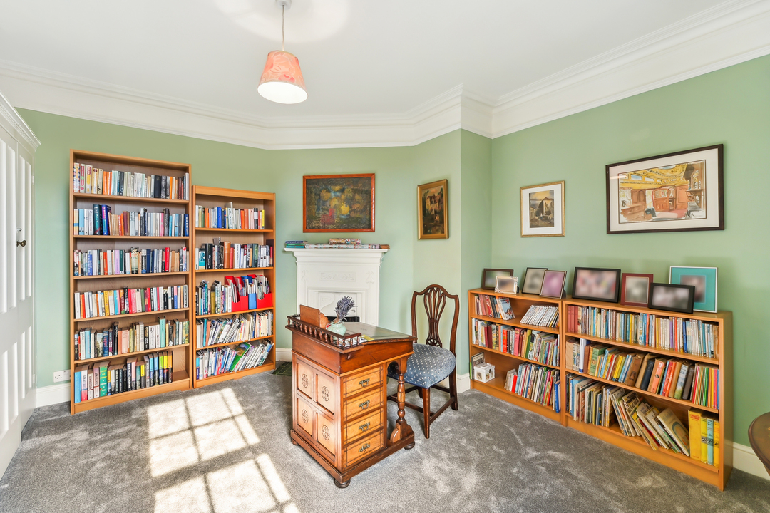 5 bed detached house for sale in The Cedars, The Butts, Upper Butts, Brentford, TW8  - Property Image 23