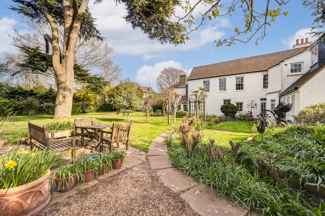 5 bed detached house for sale in The Cedars, The Butts, Upper Butts, Brentford, TW8  - Property Image 19