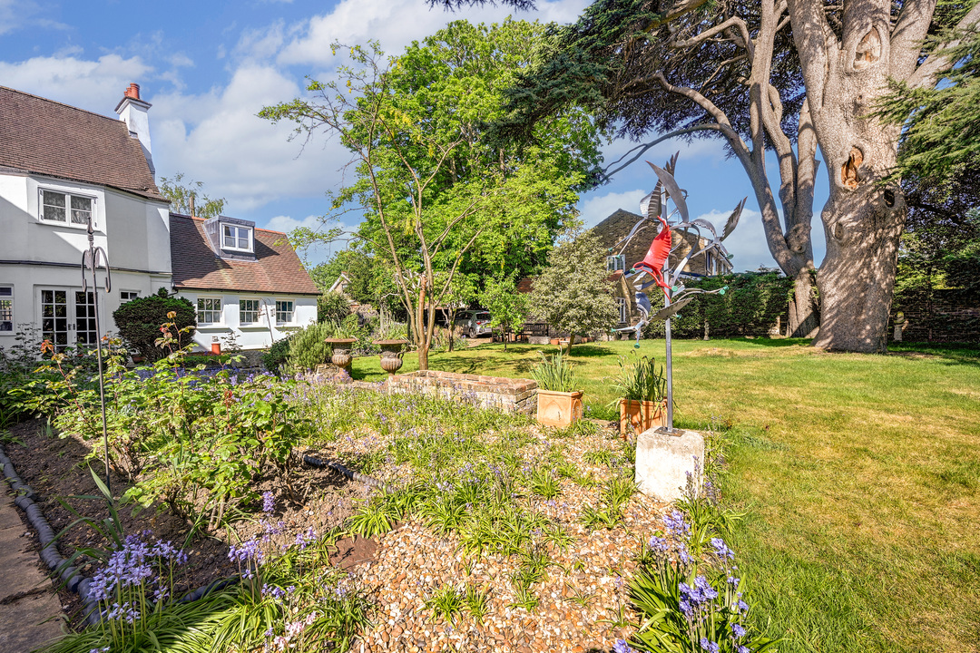 5 bed detached house for sale in The Cedars, The Butts, Upper Butts, Brentford, TW8  - Property Image 32