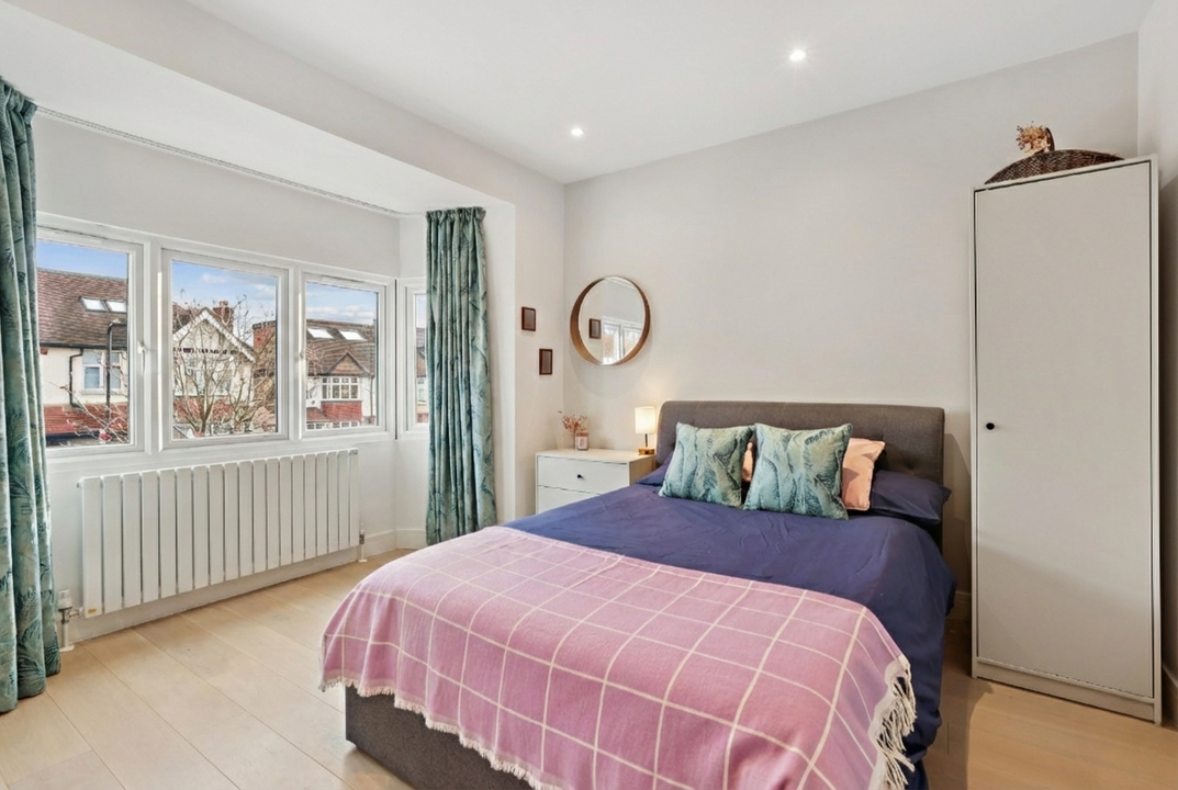 3 bed apartment for sale in Highview Road, Ealing, London, W13  - Property Image 6