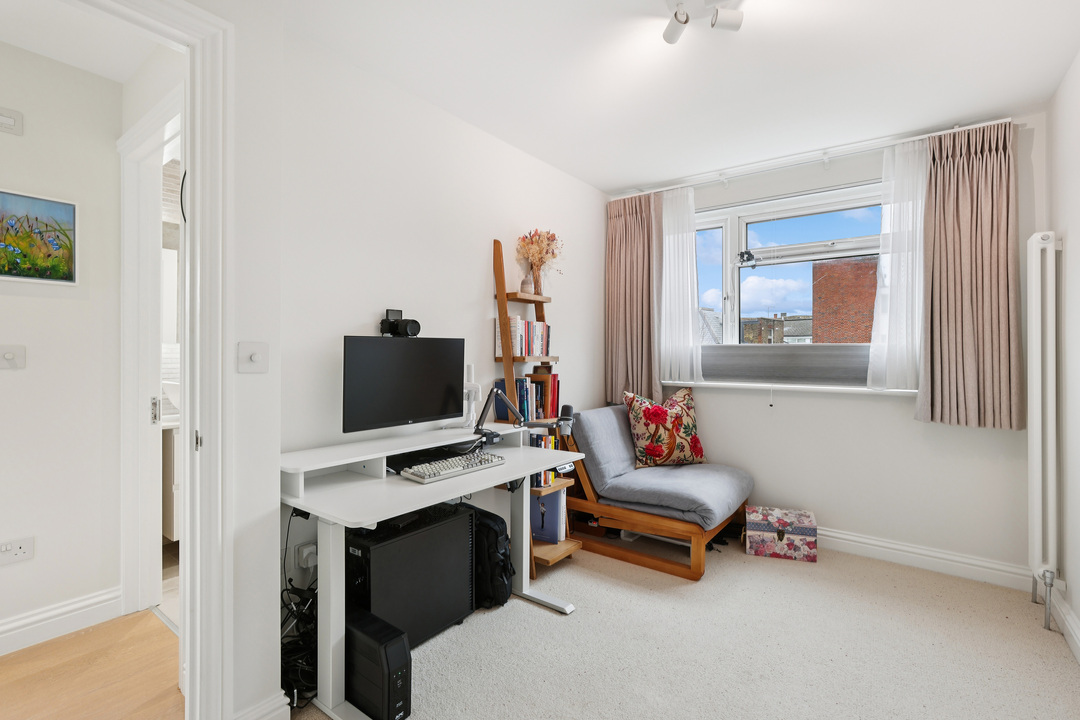 2 bed maisonette for sale in Eaton Rise, Ealing, London, W5  - Property Image 18