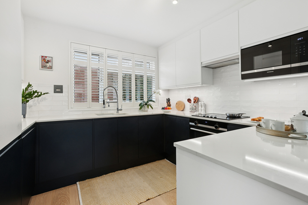 2 bed maisonette for sale in Eaton Rise, Ealing, London, W5  - Property Image 2