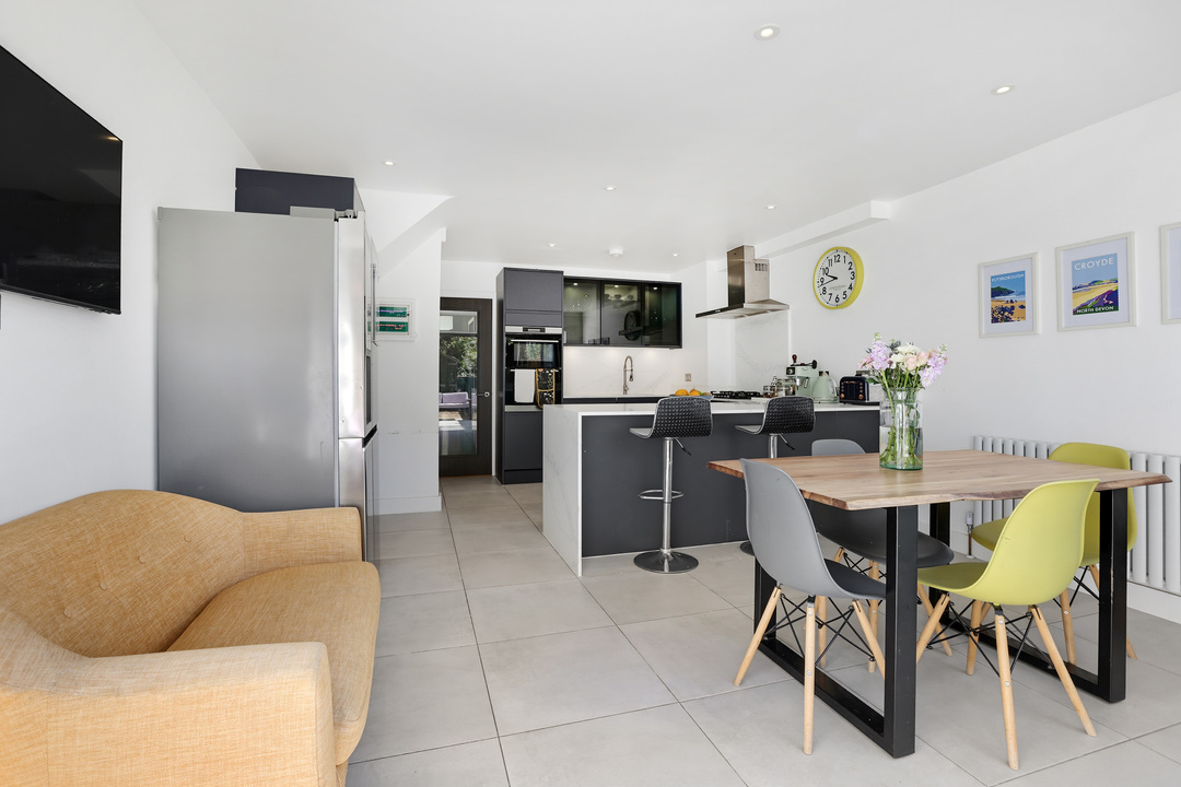4 bed terraced house to rent in St. Stephens Road, Ealing, London, W13  - Property Image 3