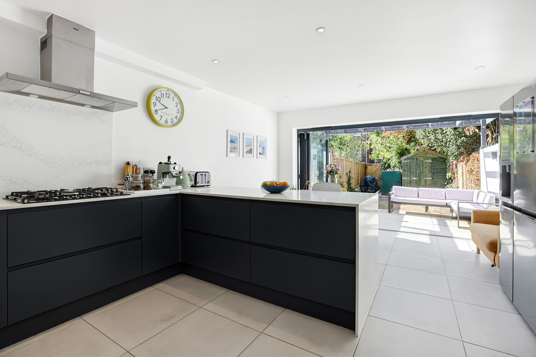 4 bed terraced house to rent in St. Stephens Road, Ealing, London, W13  - Property Image 2