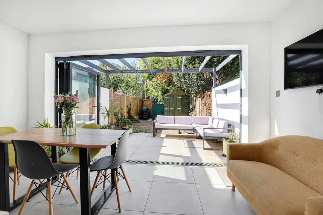 4 bed terraced house to rent in St. Stephens Road, Ealing, London, W13  - Property Image 5