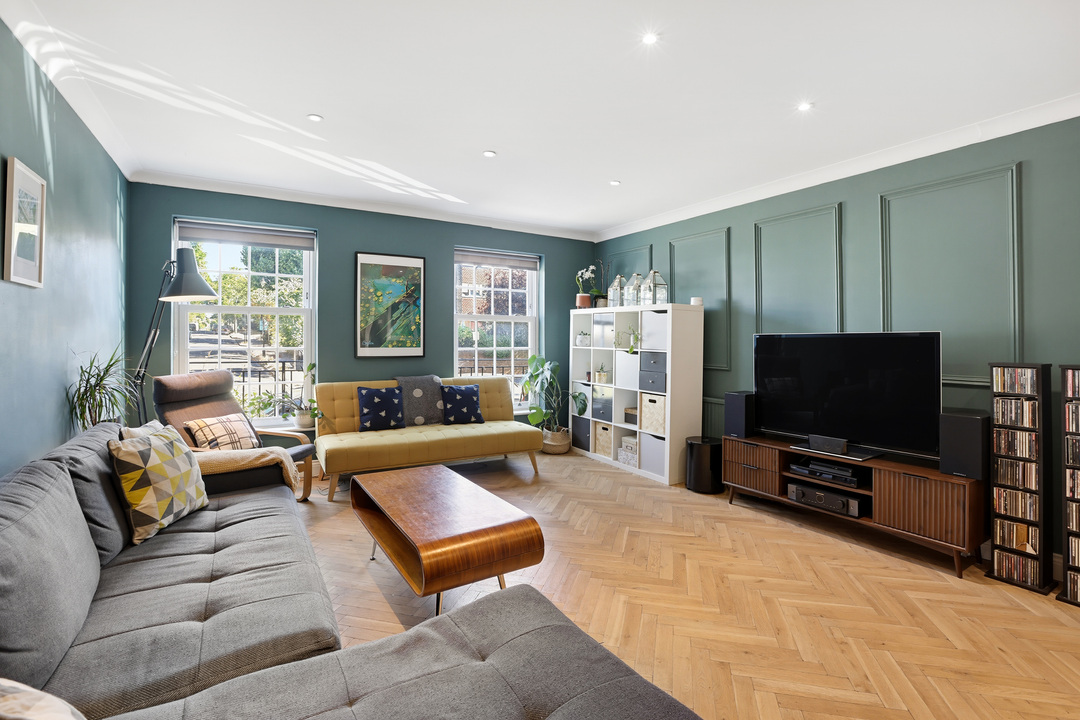 4 bed terraced house to rent in St. Stephens Road, Ealing, London, W13