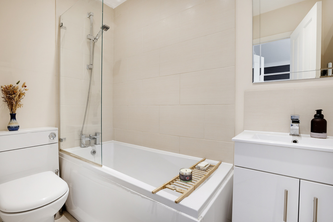 4 bed terraced house to rent in St. Stephens Road, Ealing, London, W13  - Property Image 16