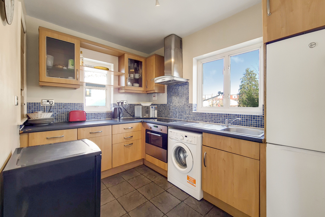 2 bed apartment for sale in Cavendish Avenue, Ealing, London, W13  - Property Image 13