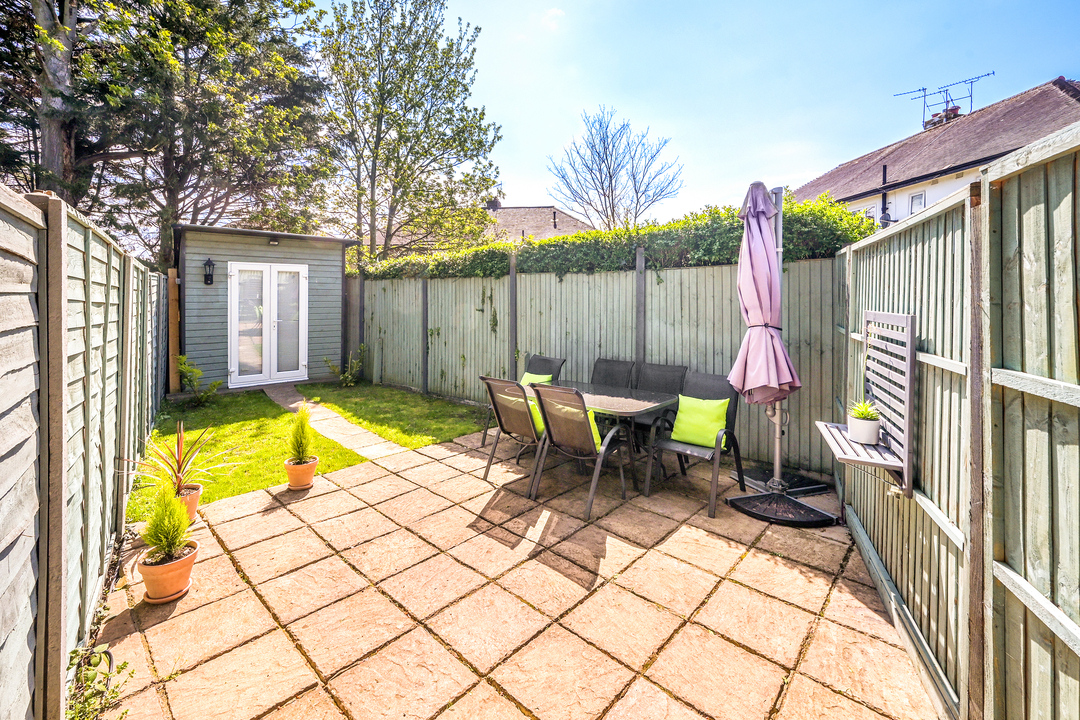 2 bed apartment for sale in Cavendish Avenue, Ealing, London, W13  - Property Image 2