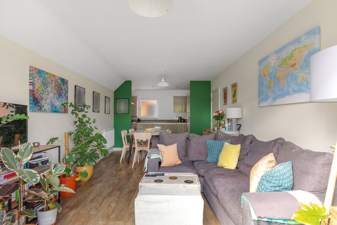 2 bed apartment for sale in Dereham House, Drayton Green, Ealing, London, W13  - Property Image 5