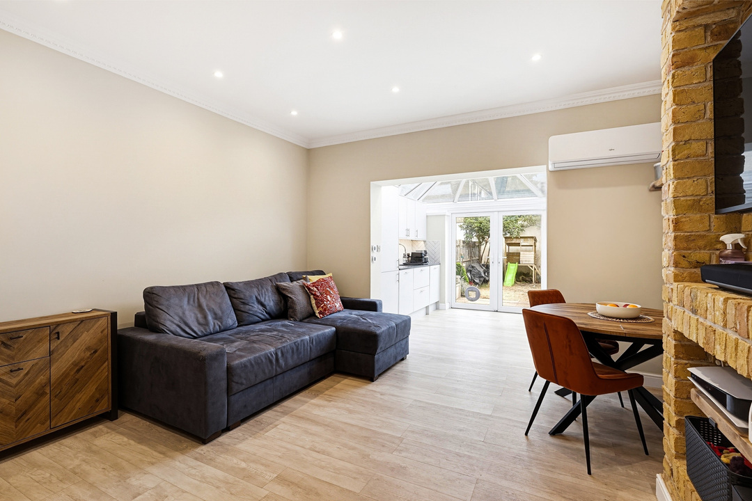 3 bed terraced house for sale in Windings Place, Ealing, Northfields, London, W13  - Property Image 6