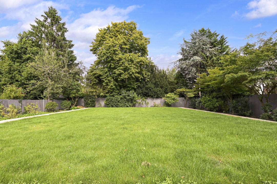 2 bed apartment for sale in Gunnersbury Avenue, Ealing, London, W5  - Property Image 10