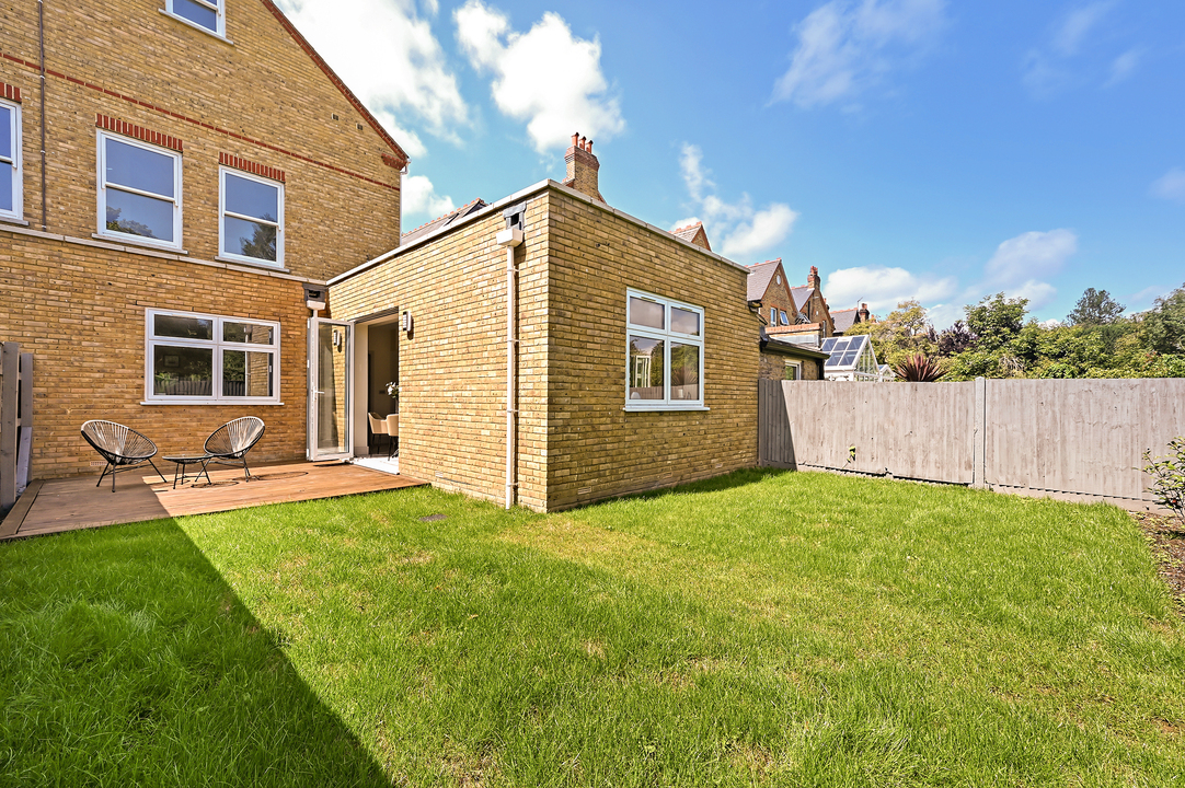 1 bed apartment for sale in Gunnersbury Avenue, Ealing Common, London, W5  - Property Image 7