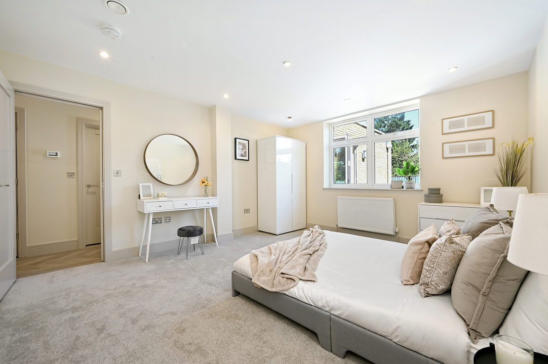 1 bed apartment for sale in Gunnersbury Avenue, Ealing Common, London, W5  - Property Image 12