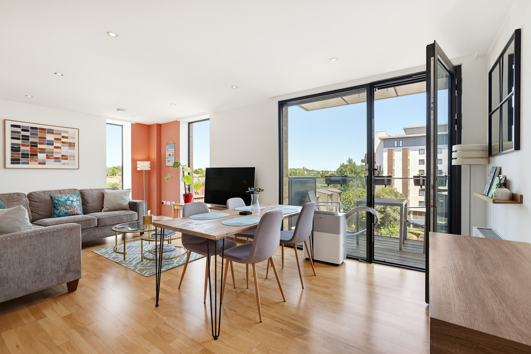 2 bed apartment for sale in Bruce Court, Underhill Gardens, Ealing, London, W5  - Property Image 20
