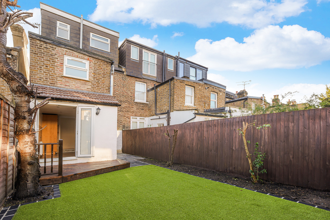 3 bed end of terrace house to rent in Northfield Road, Ealing, London, W13  - Property Image 17