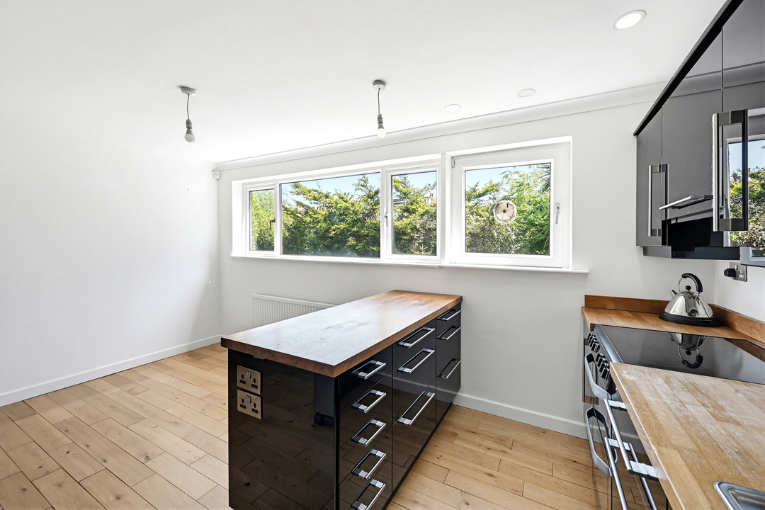 4 bed terraced house for sale in Mount Pleasant Road, Ealing, London, W5  - Property Image 2