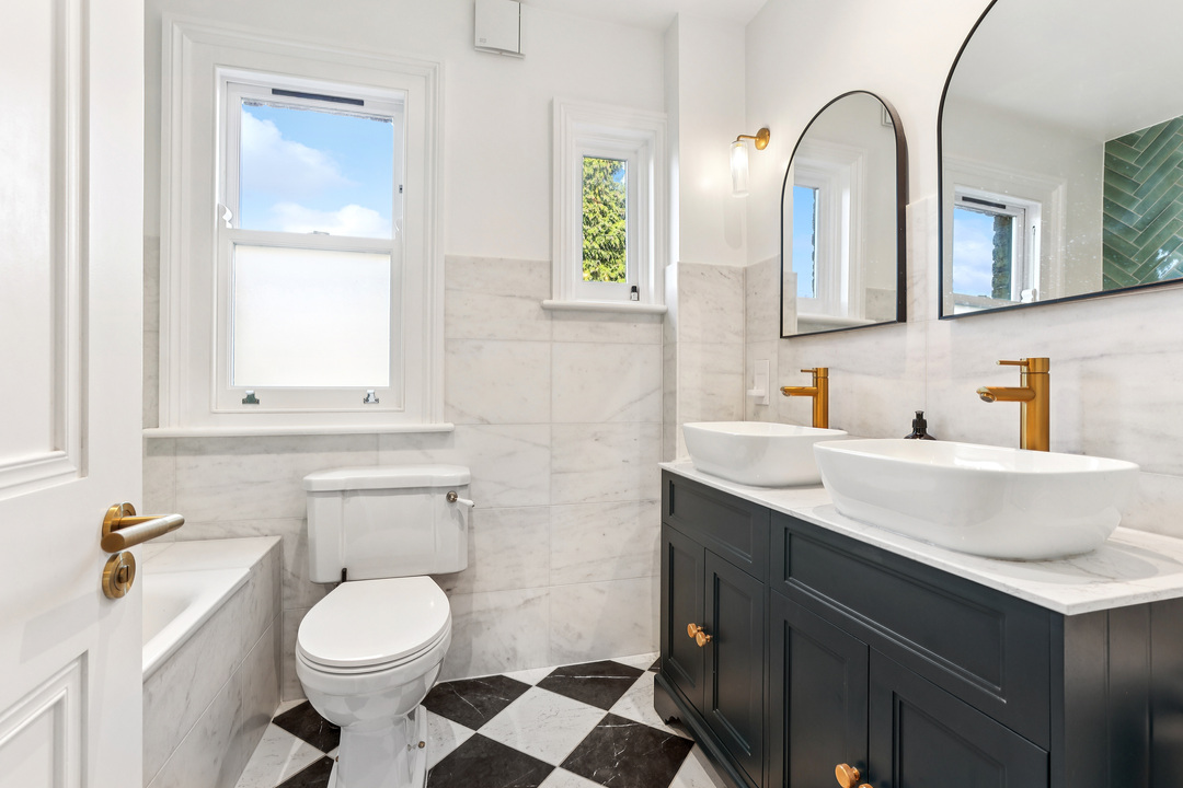 4 bed terraced house for sale in Claygate Road, Ealing, London, W13  - Property Image 11