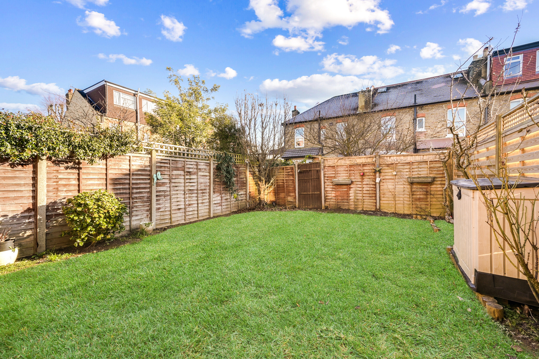 5 bed semi-detached house for sale in Rathgar Avenue, Ealing, London, W13  - Property Image 8