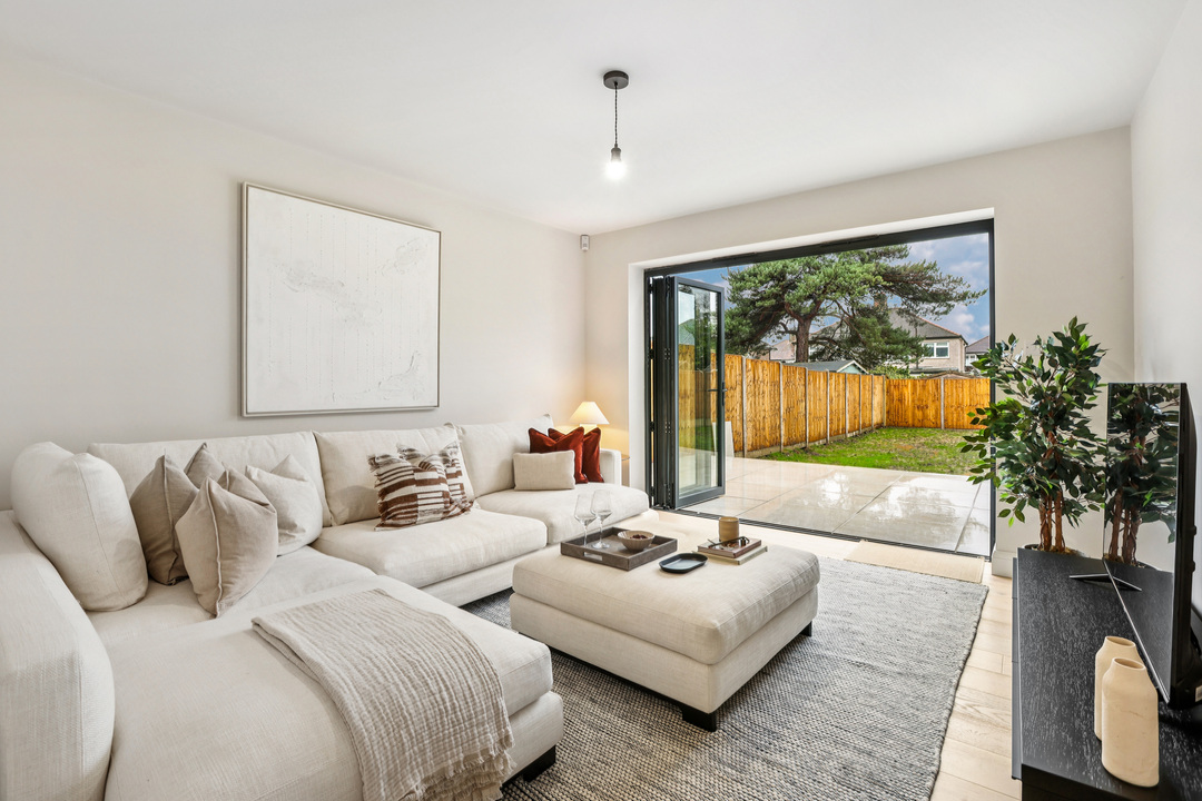 5 bed detached house for sale in Sunnydene Avenue, Ruislip, HA4  - Property Image 2