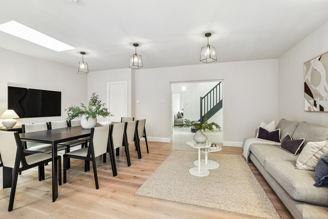 5 bed detached house for sale in Sunnydene Avenue, Ruislip, HA4  - Property Image 8