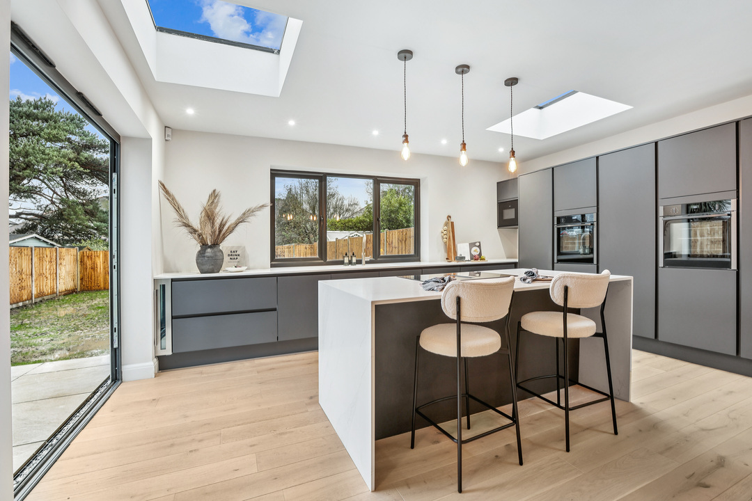 5 bed detached house for sale in Sunnydene Avenue, Ruislip, HA4  - Property Image 4