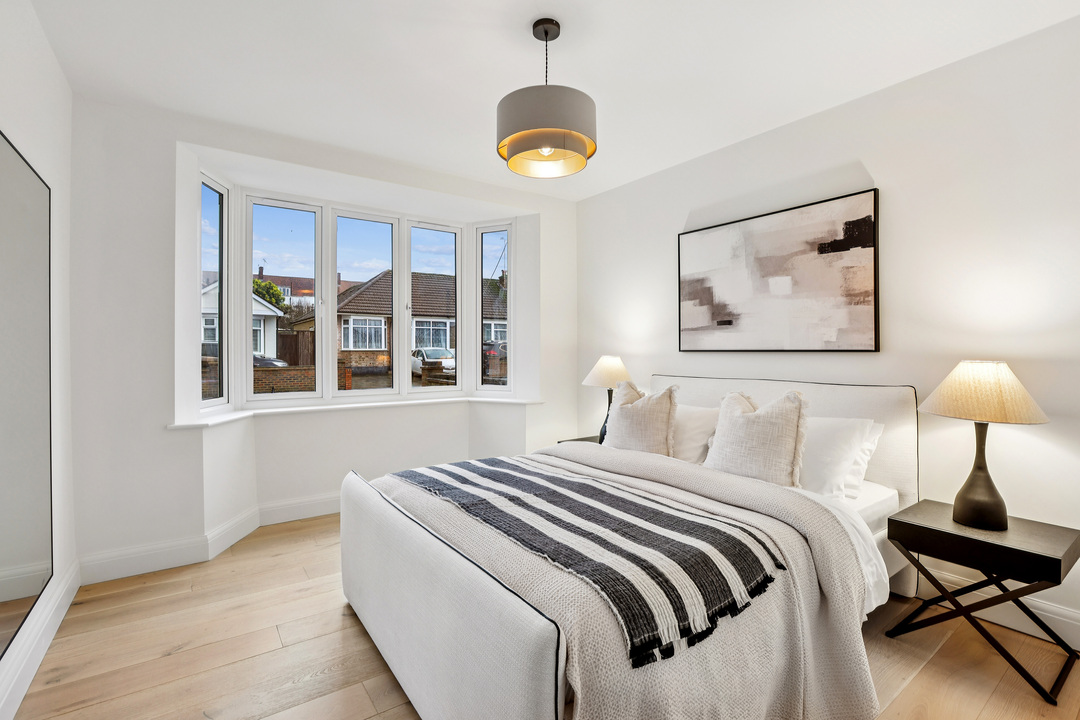 5 bed detached house for sale in Sunnydene Avenue, Ruislip, HA4  - Property Image 11