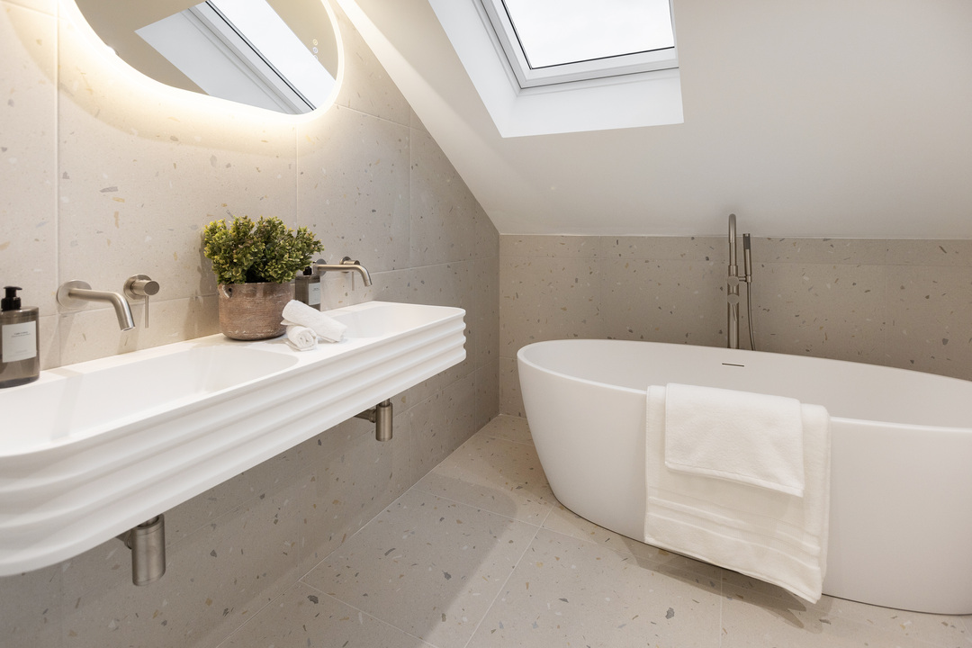 5 bed detached house for sale in Sunnydene Avenue, Ruislip, HA4  - Property Image 32