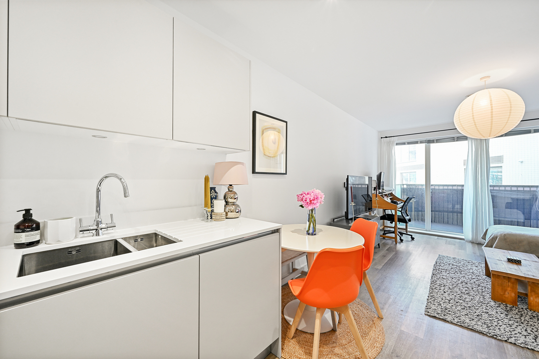 1 bed apartment for sale in Brownlow Road, Ealing, London, W13  - Property Image 9