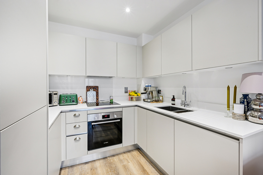 1 bed apartment for sale in Brownlow Road, Ealing, London, W13  - Property Image 5