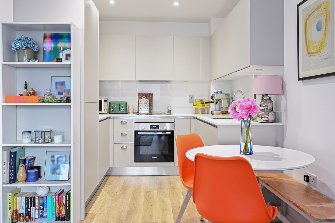 1 bed apartment for sale in Brownlow Road, Ealing, London, W13 - Property Image 1