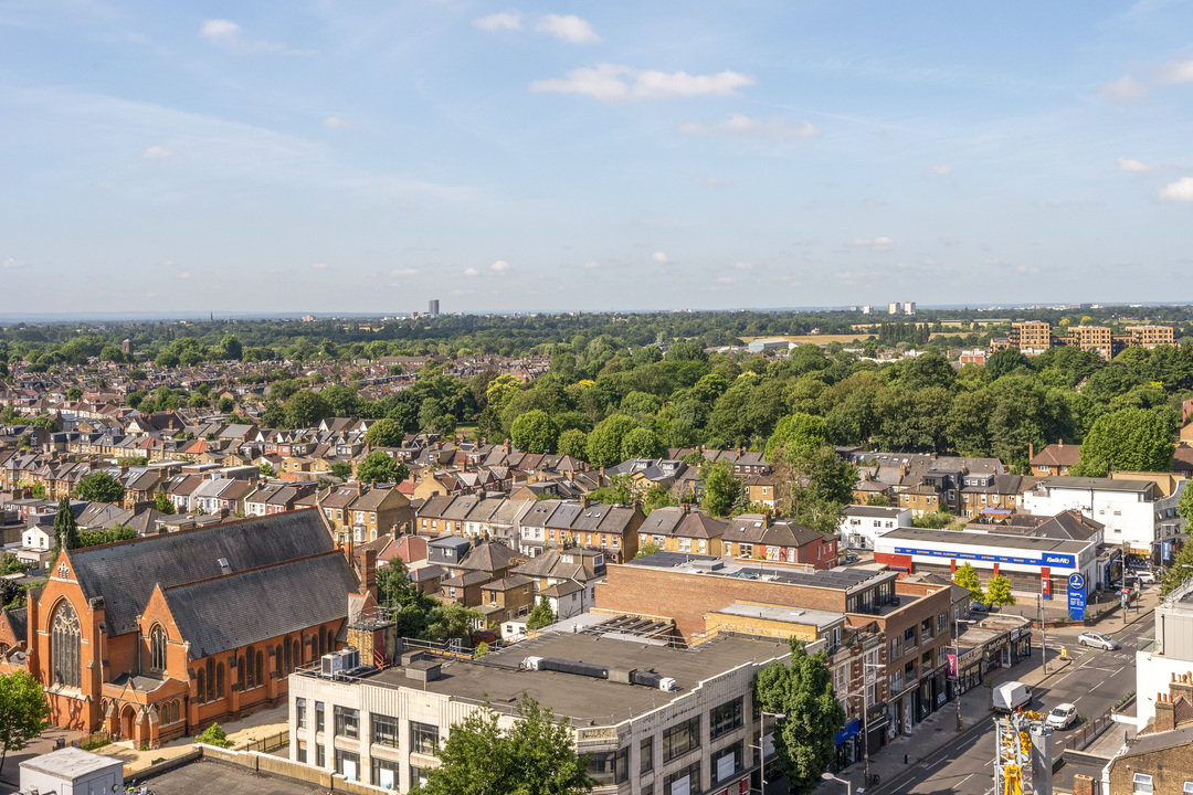 1 bed apartment for sale in Brownlow Road, Ealing, London, W13  - Property Image 4