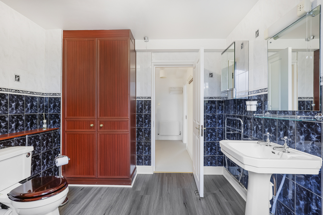 2 bed apartment for sale in Hills Mews, Florence Road, Ealing, London, W5  - Property Image 19