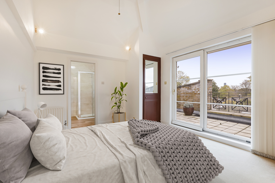 2 bed apartment for sale in Hills Mews, Florence Road, Ealing, London, W5  - Property Image 4