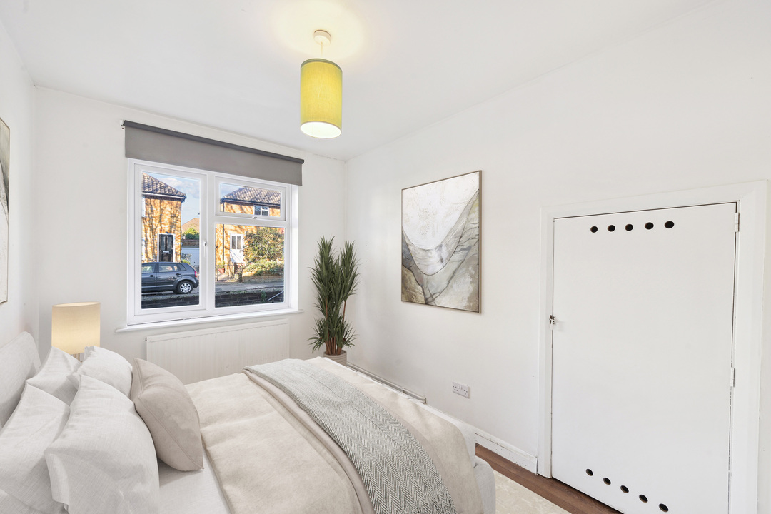 2 bed apartment for sale in Webster Gardens, Ealing, London, W5  - Property Image 5