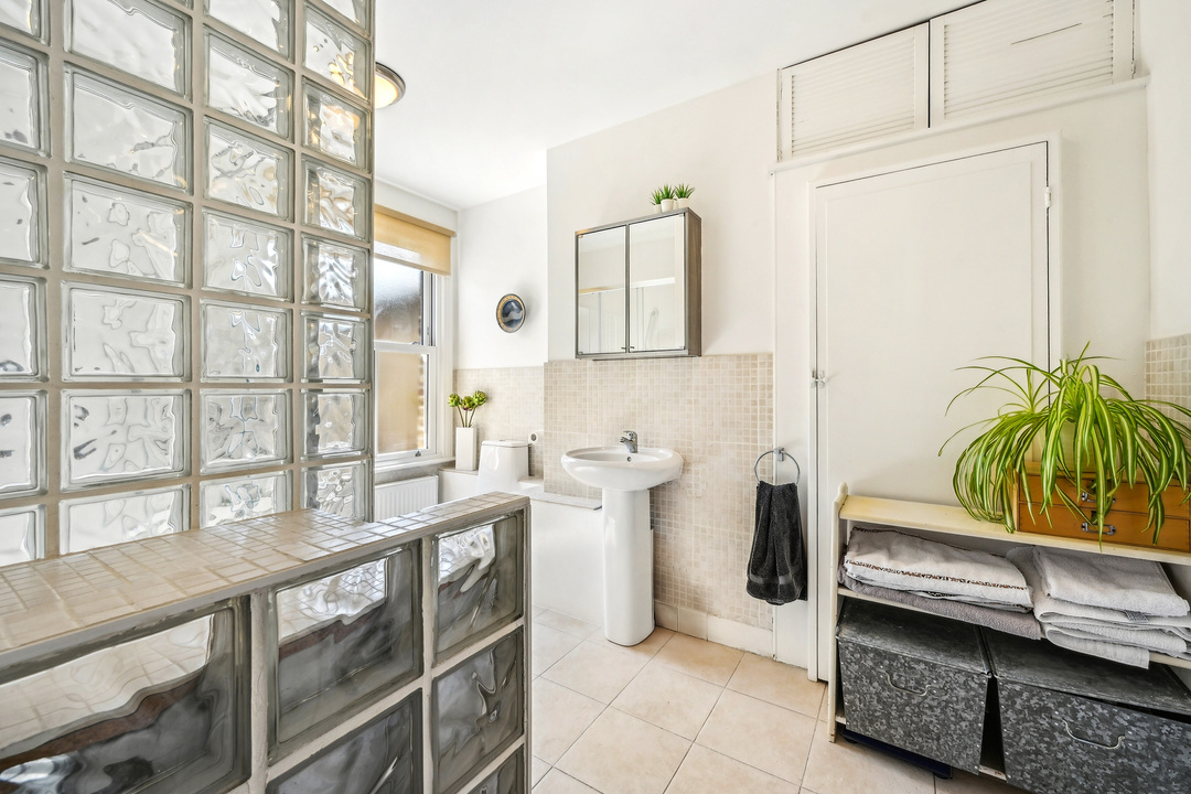 2 bed house to rent in Broomfield Road, Ealing, London, W13  - Property Image 18