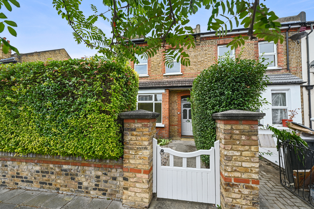 3 bed semi-detached house for sale in Coldershaw Road, Ealing, London, W13  - Property Image 9