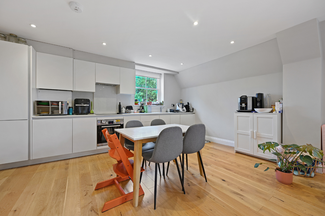 3 bed apartment to rent in North Common Road, Ealing, London, W5  - Property Image 1