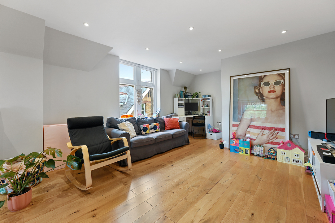 3 bed apartment to rent in North Common Road, Ealing, London, W5  - Property Image 8