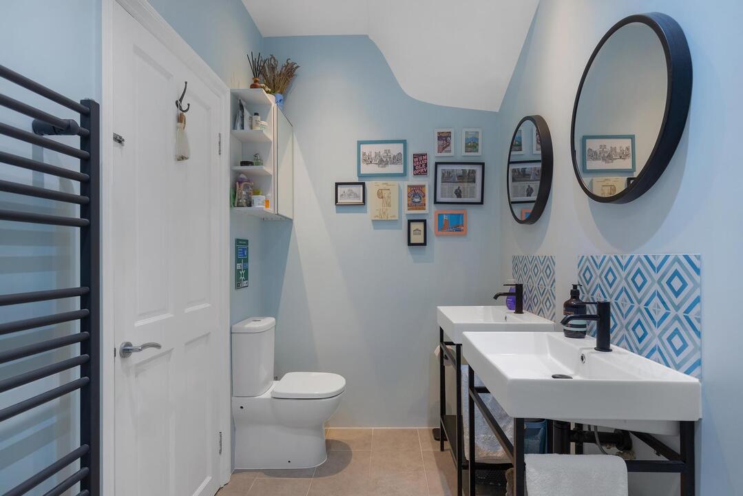 2 bed apartment for sale in Raymond Avenue, Northfields, Ealing, London, W13  - Property Image 13