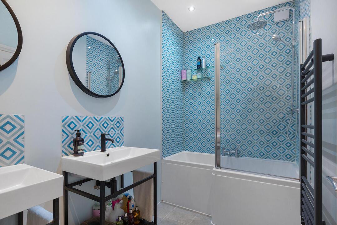 2 bed apartment for sale in Raymond Avenue, Northfields, Ealing, London, W13  - Property Image 14