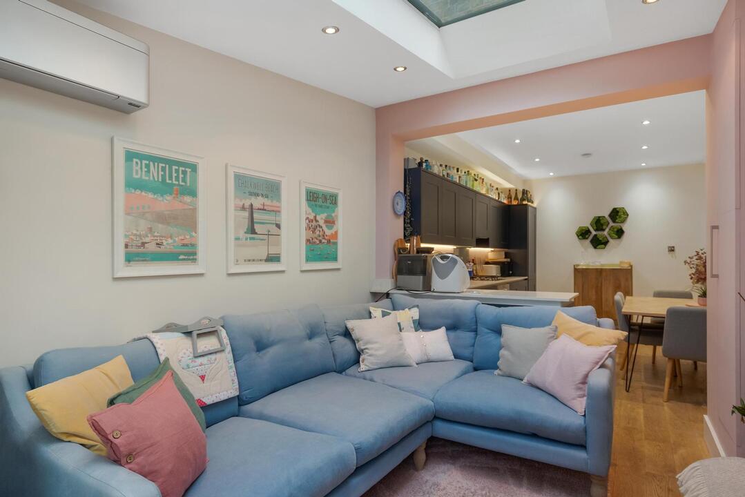 2 bed apartment for sale in Raymond Avenue, Northfields, Ealing, London, W13  - Property Image 3