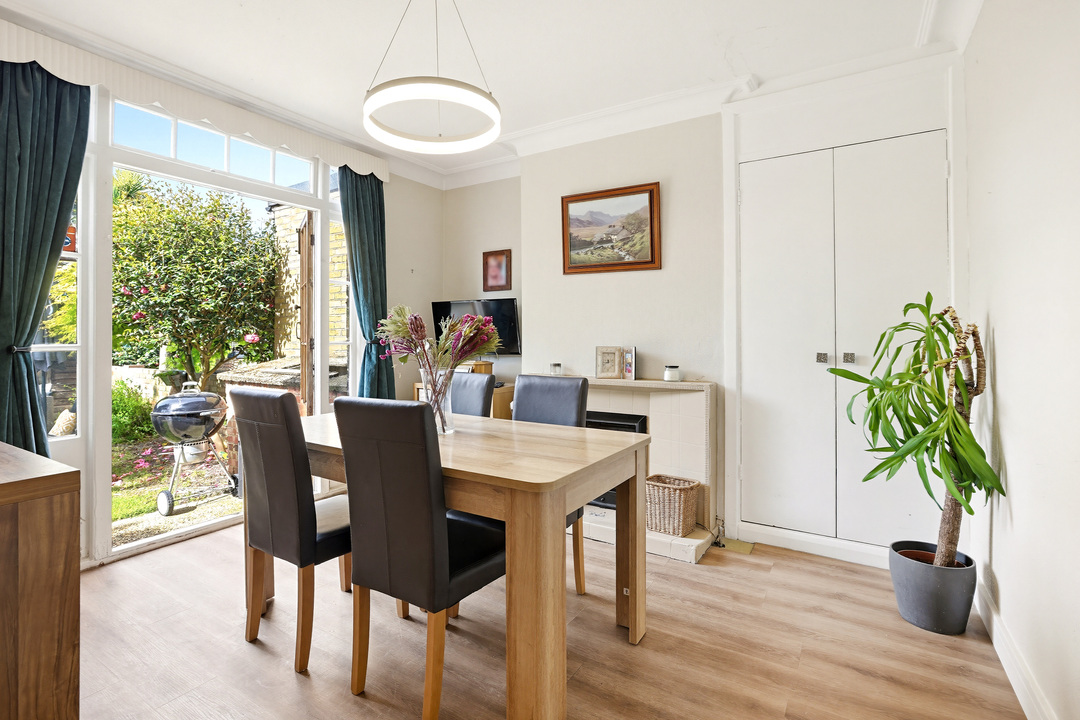 3 bed semi-detached house for sale in Manton Avenue, Hanwell, London, W7  - Property Image 5