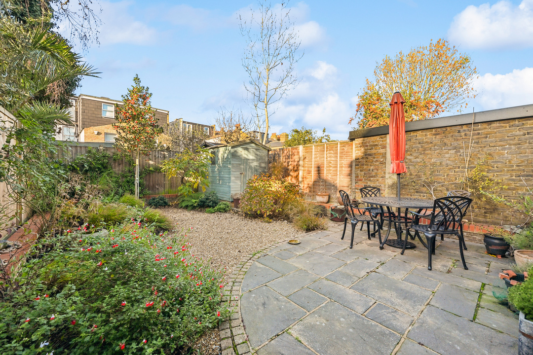 4 bed semi-detached house for sale in Highview Road, Ealing, London, W13  - Property Image 7