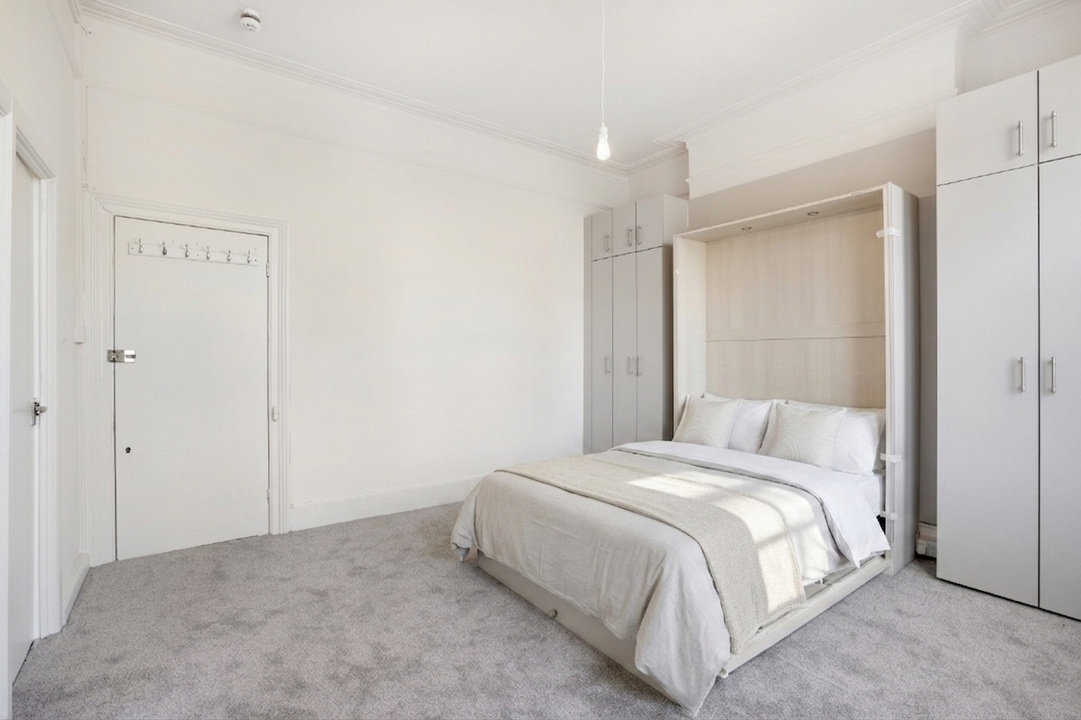1 bed apartment to rent in The Avenue, Ealing, London, W13  - Property Image 2