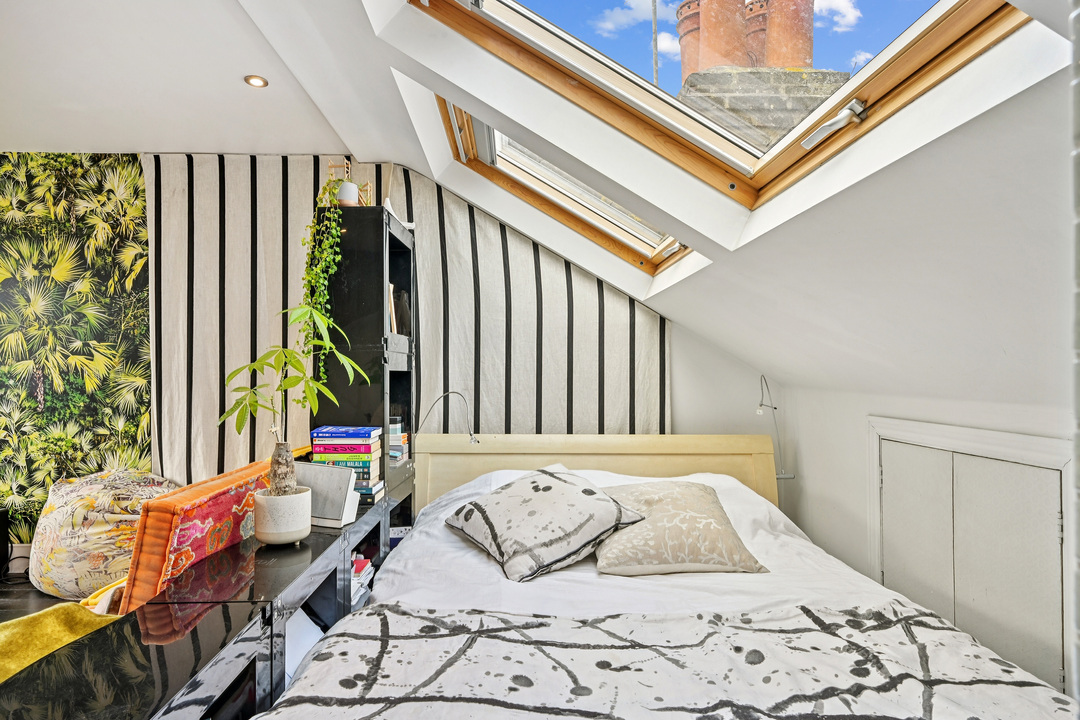 2 bed apartment for sale in Hessel Road, Ealing, London, W13  - Property Image 16