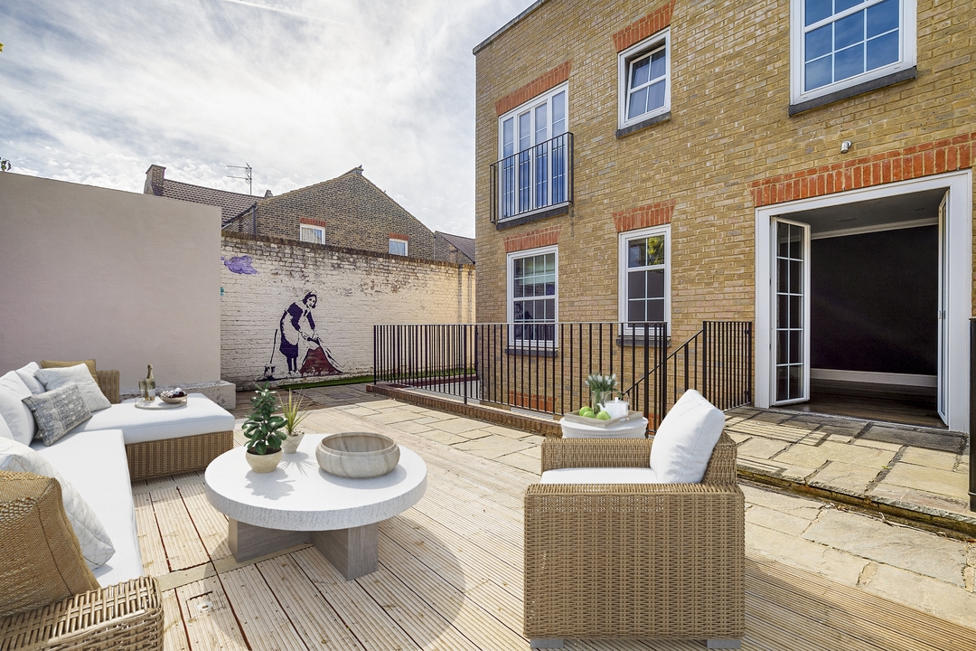 3 bed terraced house to rent in Sayers Court, St Marys Road, Ealing, London, W5  - Property Image 4